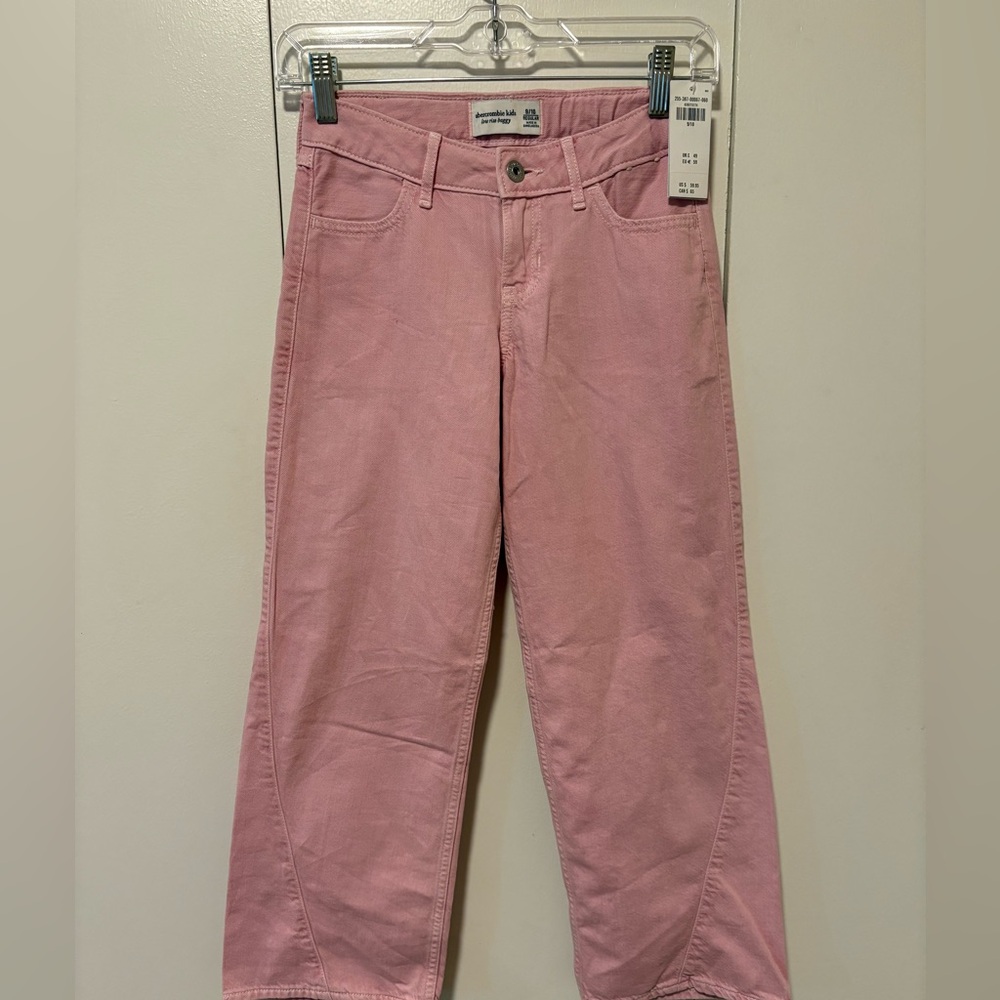 Abercrombie Kids Lightweight Low Rise Baggy Jeans in a pink wash, Sz 9-10, NWT